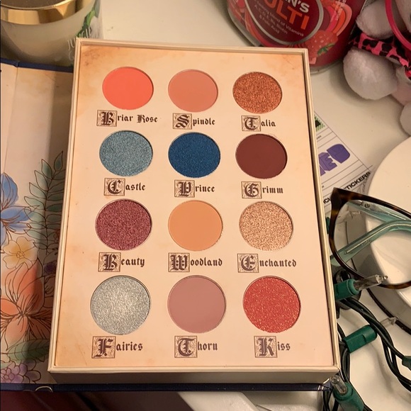 “Little Briar Rose” palette - Picture 2 of 4